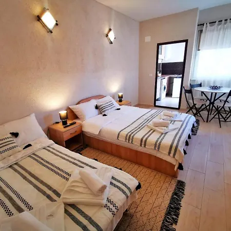 Del Mar Apartment